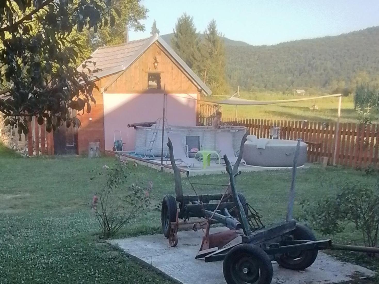 Apartament Liammarco Plaški Zewnętrze zdjęcie